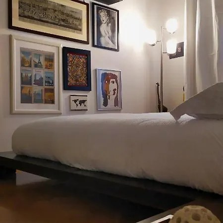 Nolo93 Attic Apt Right In Front Of The Metro Station To Duomo Milan Exterior photo