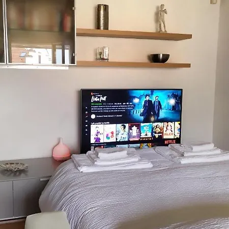 Nolo93 Attic Apt Right In Front Of The Metro Station To Duomo Milan Exterior photo