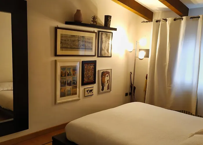 Nolo93 Attic Apt Right In Front Of The Metro Station To Duomo